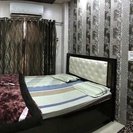 Hotel Prince Palace Патіала Екстер'єр фото