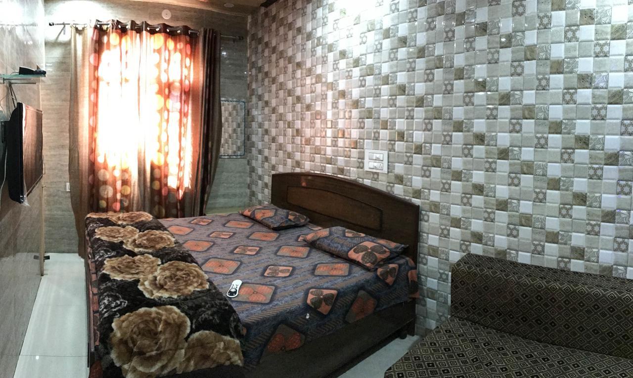 Hotel Prince Palace Патіала Екстер'єр фото