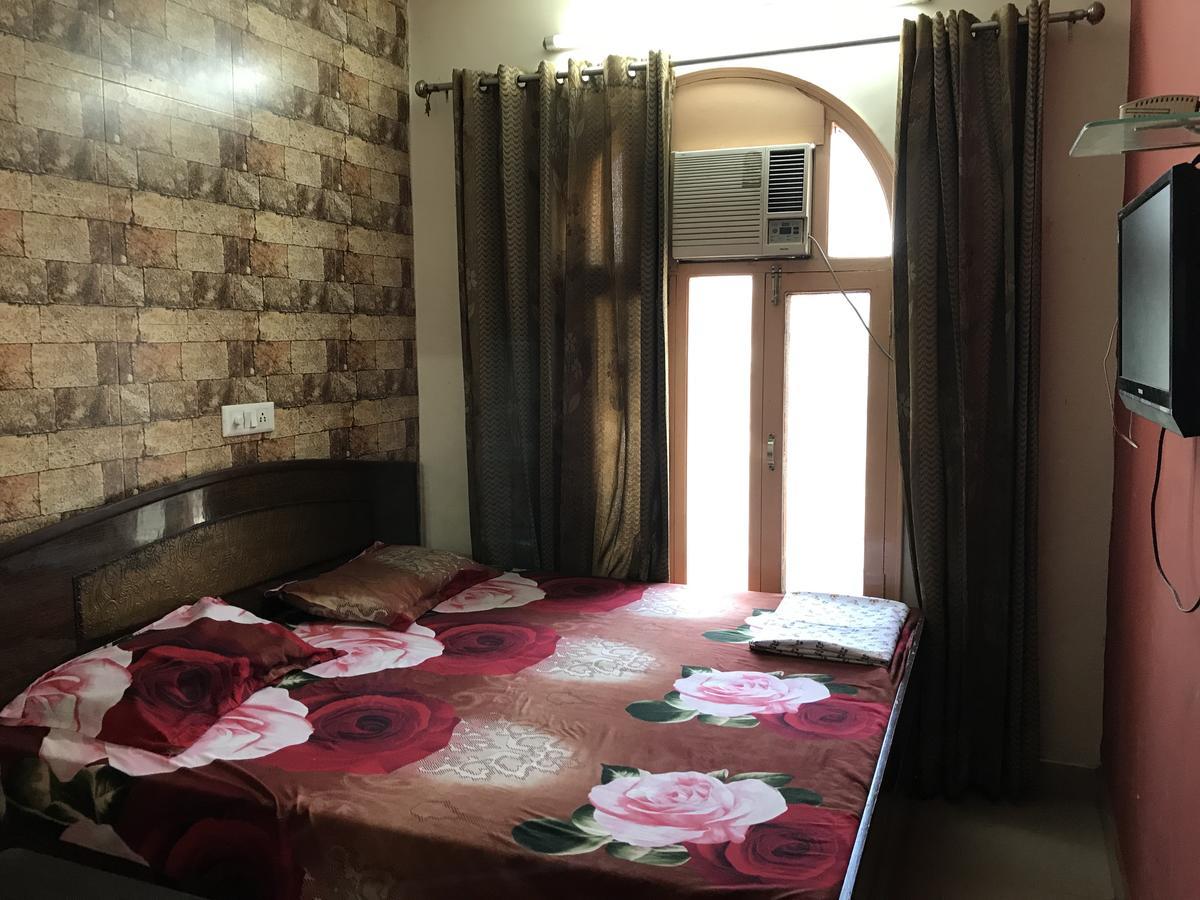 Hotel Prince Palace Патіала Екстер'єр фото